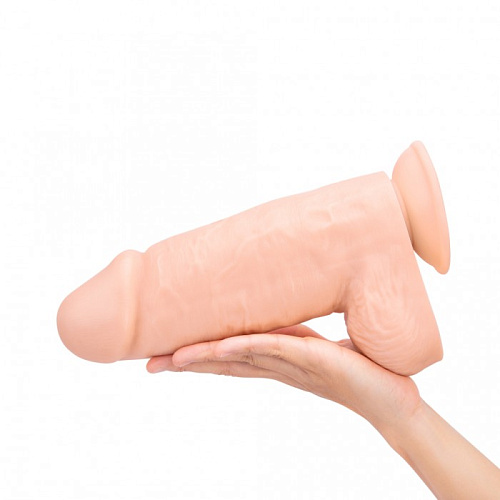 Толстый реалистичный фаллоимитатор на присоске PinkVibe, телесный, 22 см
