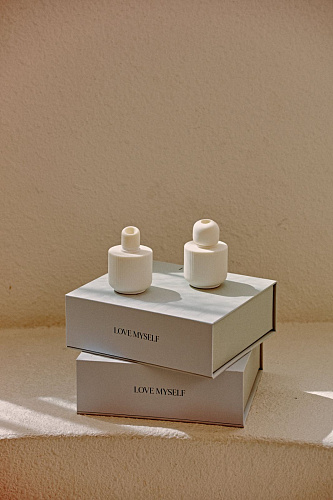 Вакуумно-волновой стимулятор клитора Loma Perfume со&nbsp;сменными насадками
