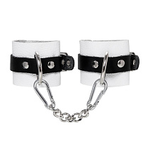 Мягкие наручники с одним ремешком с люверсами Pecado BDSM, бело-черные